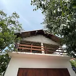 Spacious Retro 3-Bedroom Home 130M2 In Zadar, Puntamika Borik Beach Area